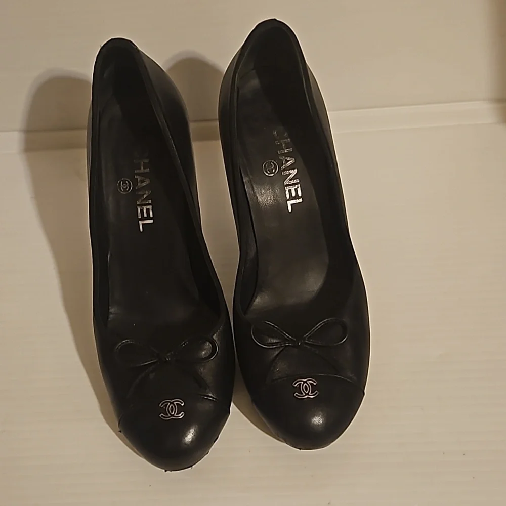 Chanel Black Leather Pumps Heels with Bow size 39 - Picture 6 of 15